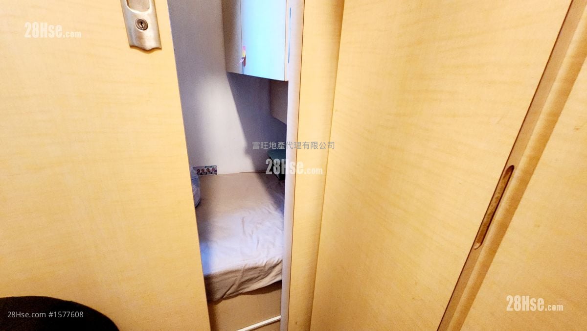 珀丽湾 售盘 4 房 , 2 浴室 837 平方尺