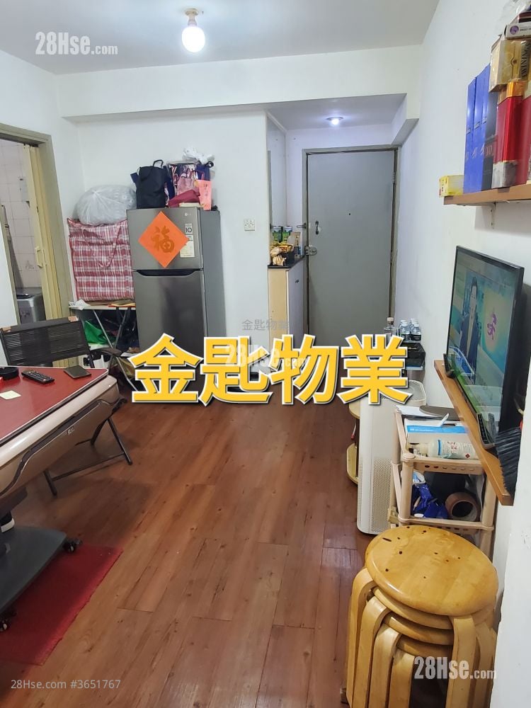 Kwong Fai Mansion Sell 2 Bedrooms , 1 Bathroom 386 ft²