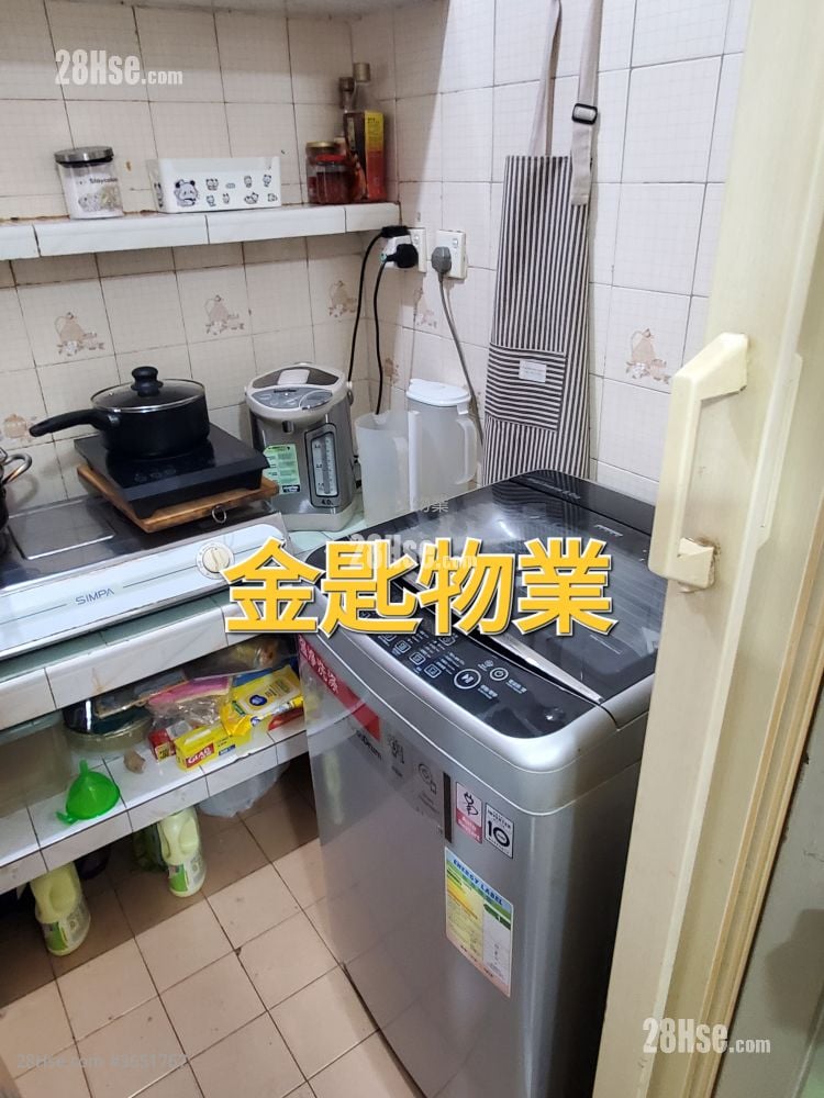 Kwong Fai Mansion Sell 2 Bedrooms , 1 Bathroom 386 ft²