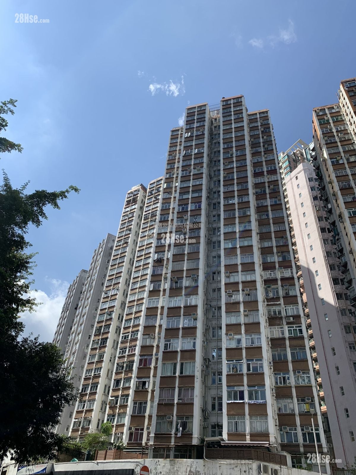 Sun Sing Centre Sell 2 Bedrooms , 1 Bathroom 293 ft²