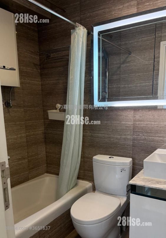 康福台8号 售盘 3 房 , 2 浴室 836 平方尺