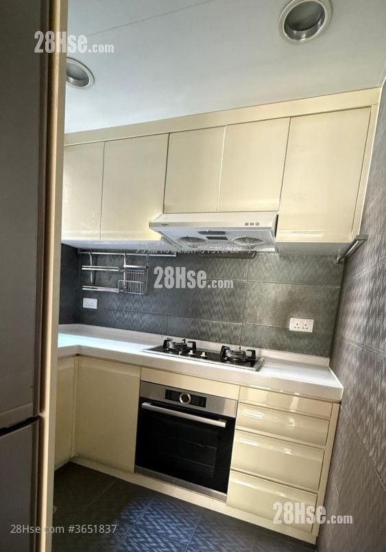 康福台8号 售盘 3 房 , 2 浴室 836 平方尺