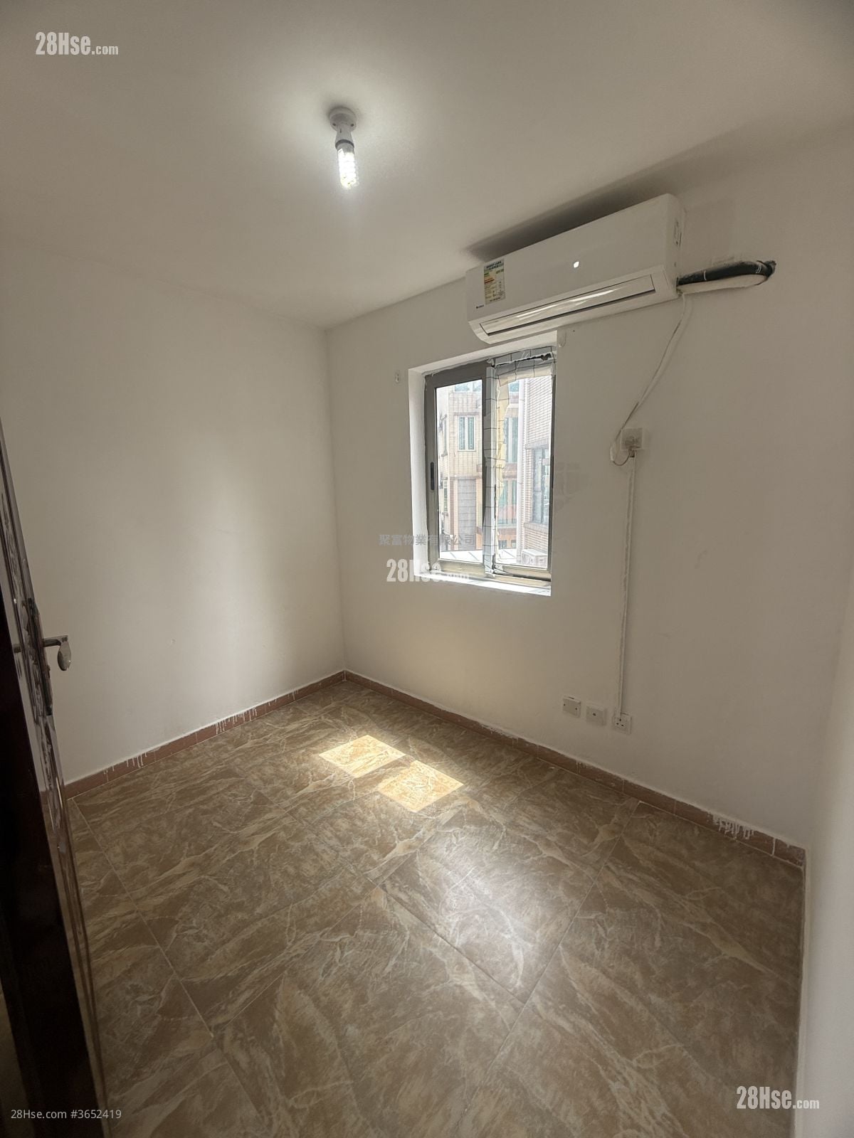 村屋 售盘 3 房 , 1 浴室