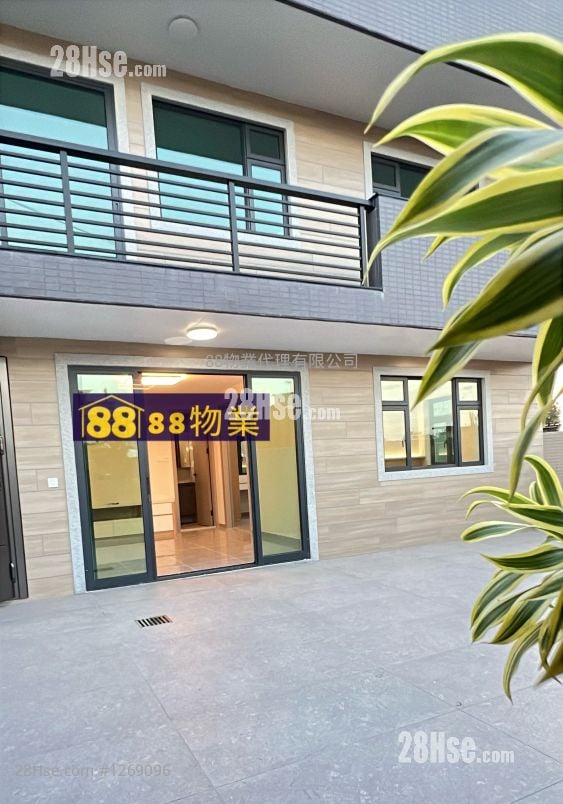 村屋 售盘 3 房 , 2 浴室 700 平方尺