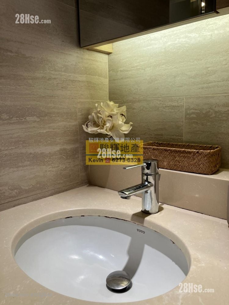 合亚广场 租盘 4 房 , 4 厕所