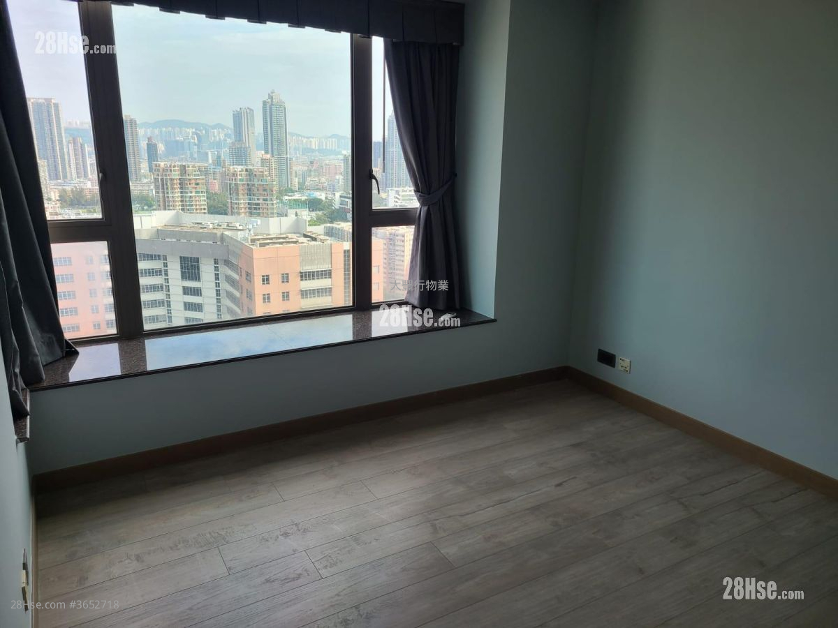 Grand Excelsior Sell 2 Bedrooms , 2 Bathrooms 676 ft²