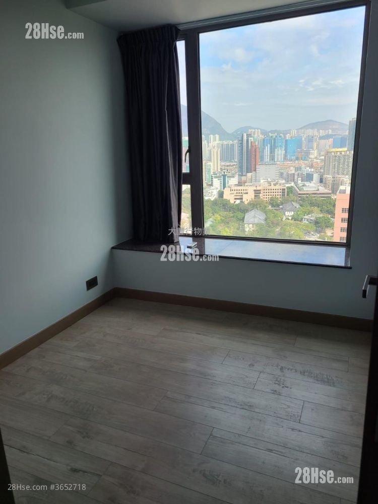 Grand Excelsior Sell 2 Bedrooms , 2 Bathrooms 676 ft²