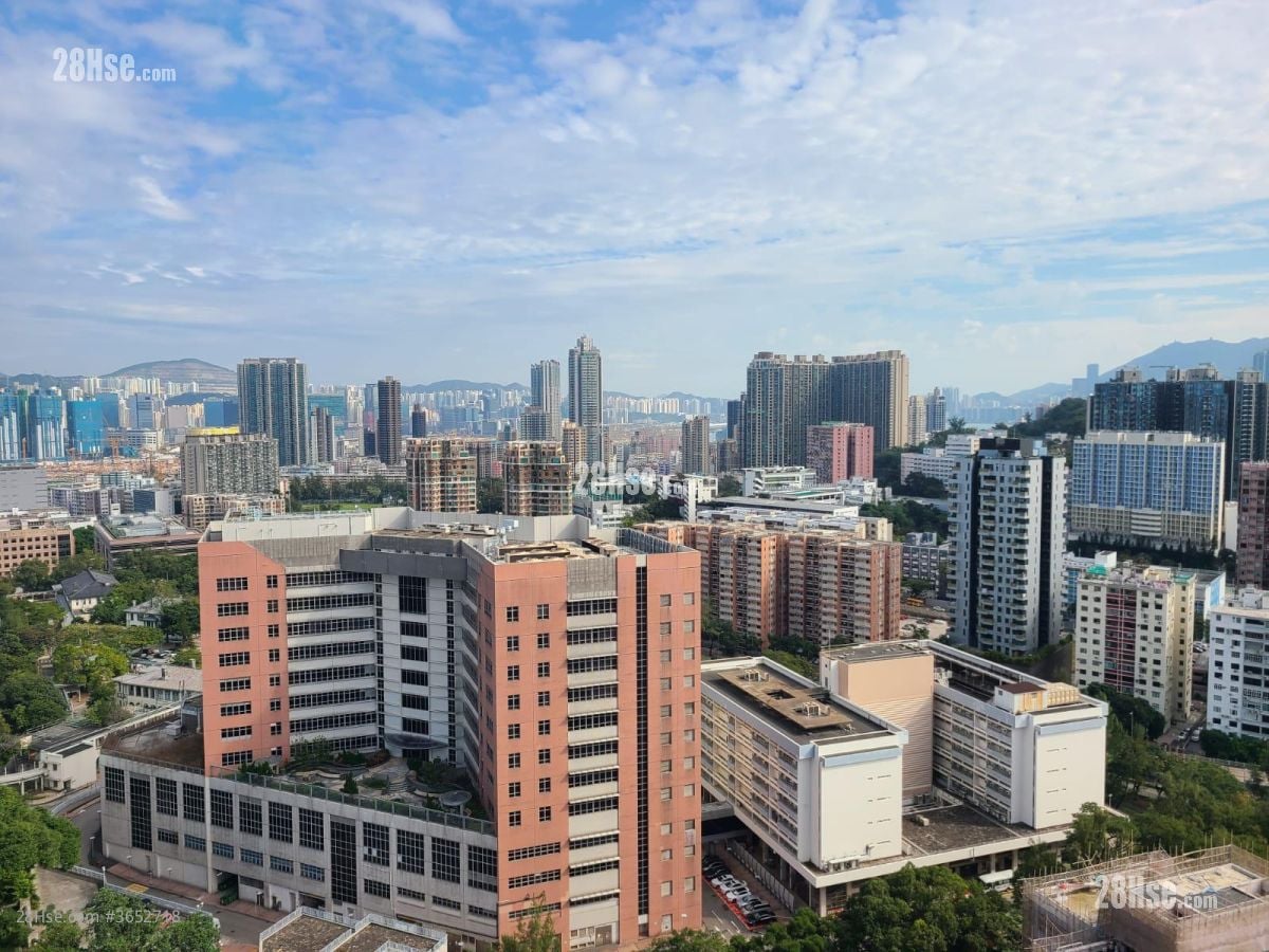 Grand Excelsior Sell 2 Bedrooms , 2 Bathrooms 676 ft²