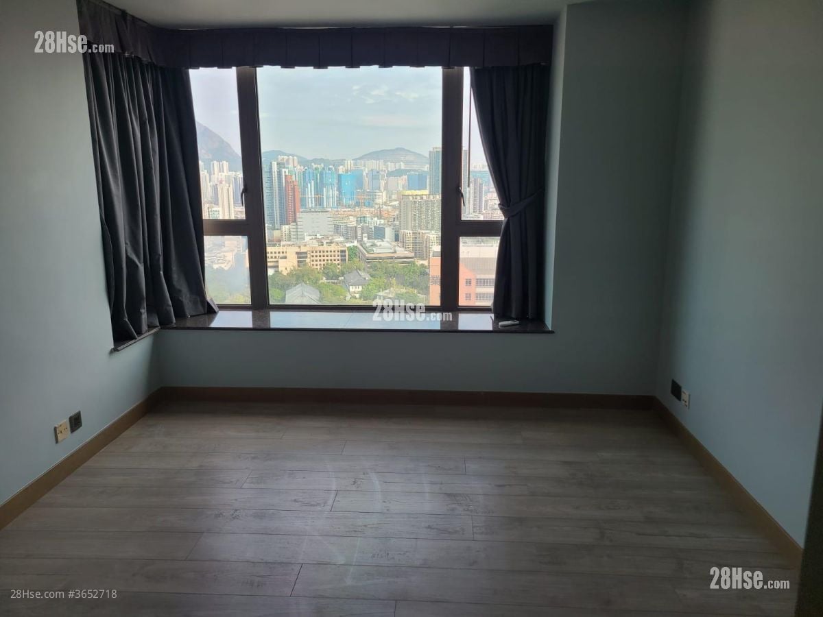 Grand Excelsior Sell 2 Bedrooms , 2 Bathrooms 676 ft²