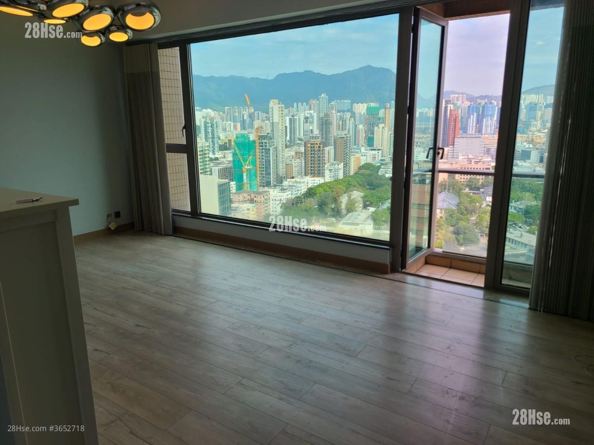 Grand Excelsior Sell 2 Bedrooms , 2 Bathrooms 676 ft²