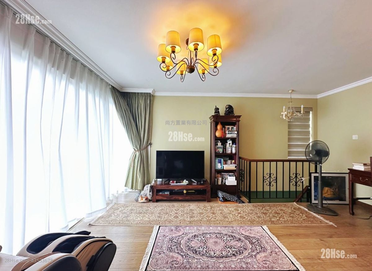 Village Sell 5+ Bedrooms , 5+ Bathrooms 2,100 ft²