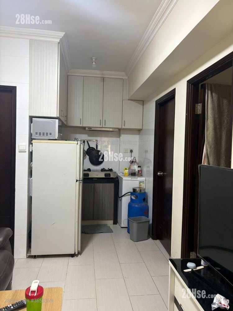 Lising Court Sell 2 Bedrooms , 1 Bathroom 325 ft²