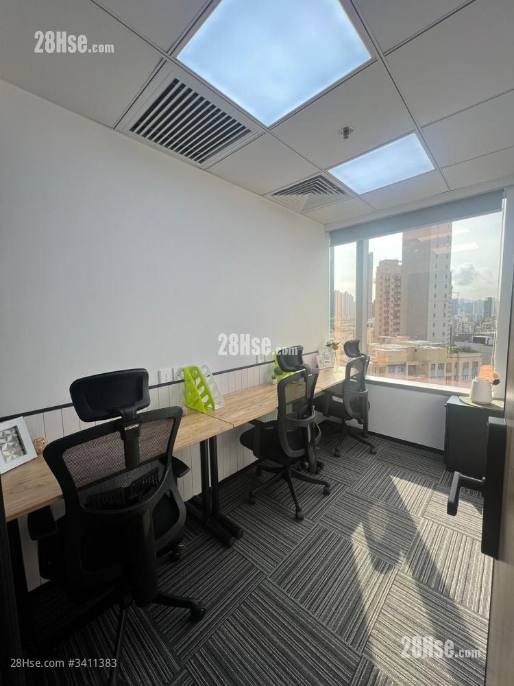 Pioneer Centre Rental 100 ft²