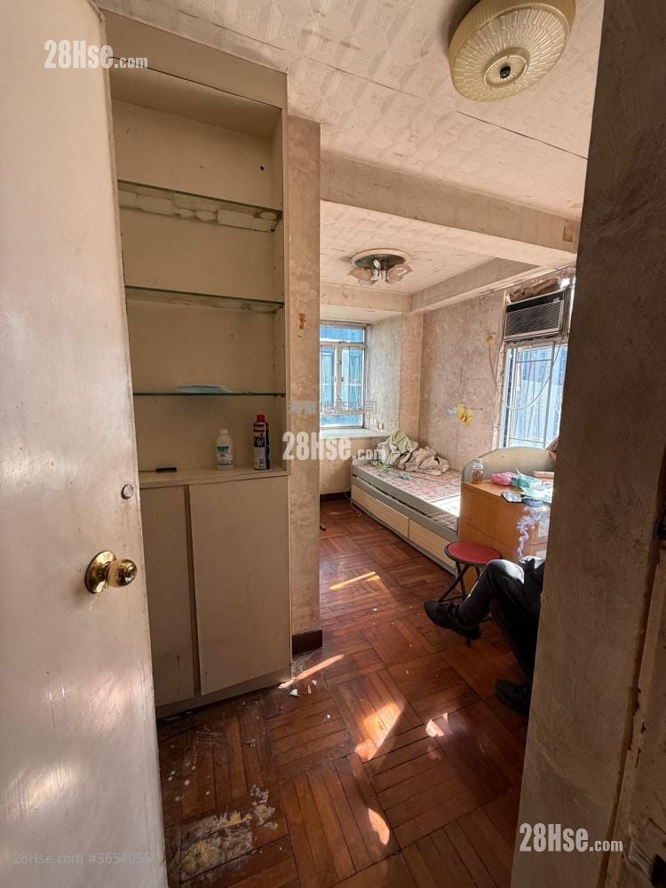 Wang Fai Mansion Sell 1 Bedroom , 1 Bathroom 243 ft²