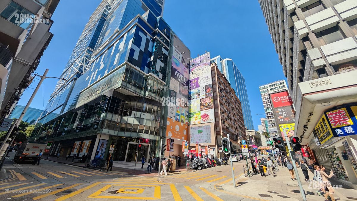 Lising Court Sell 2 Bedrooms , 1 Bathroom 325 ft²