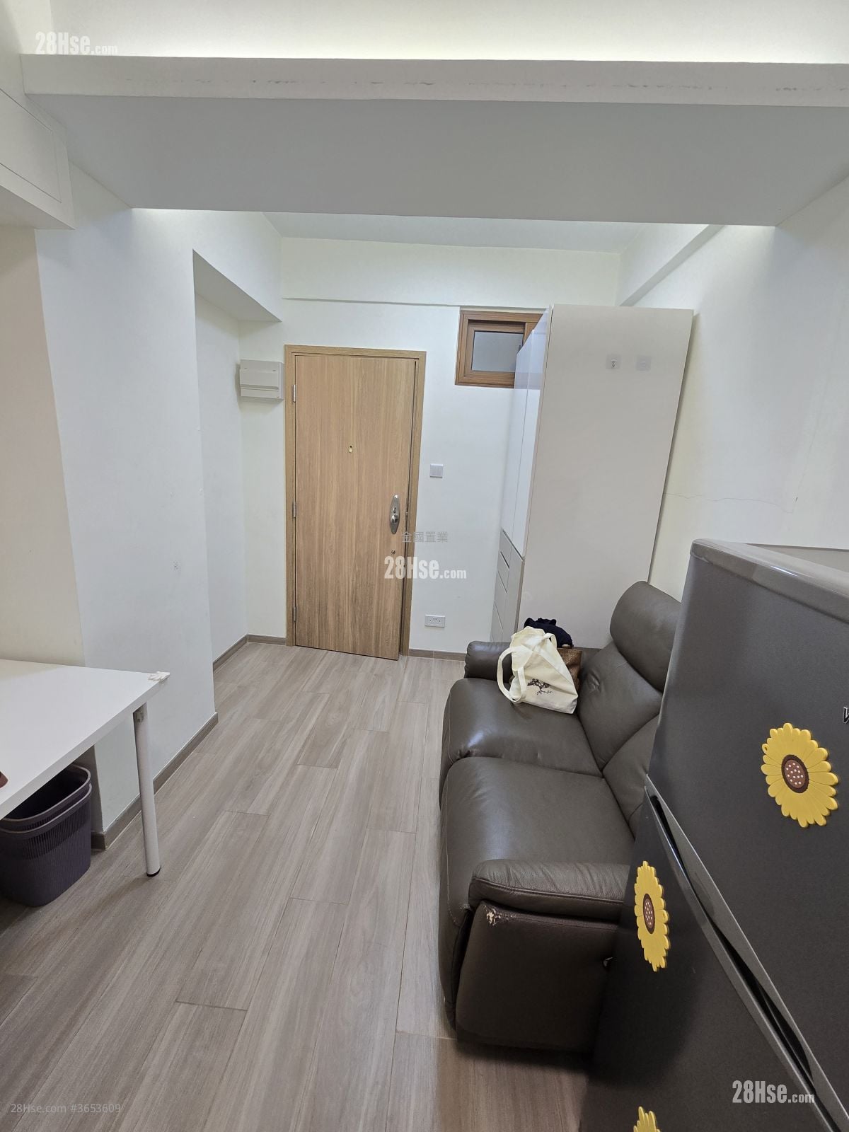 鸿运大楼 租盘 1 浴室 200 平方尺