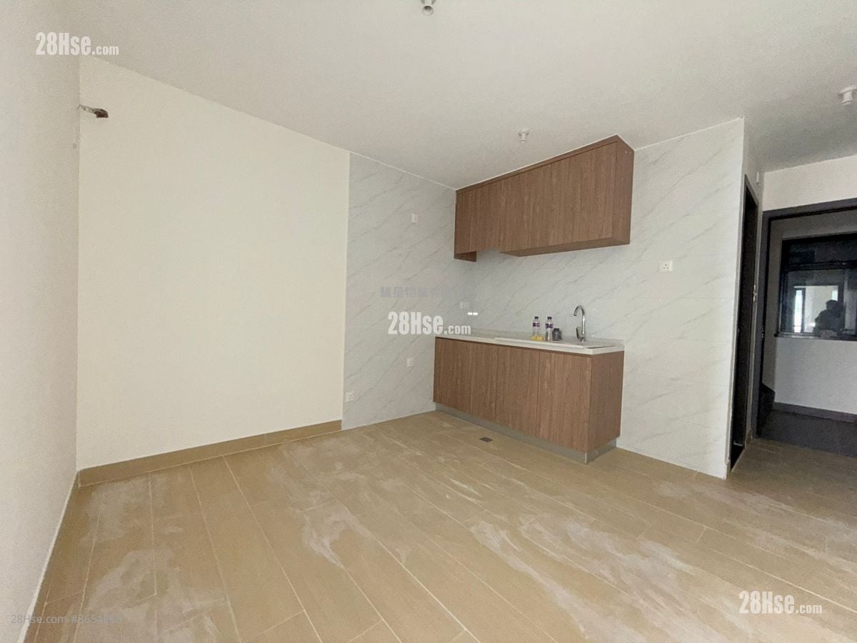 Village Sell 1 Bedroom , 1 Bathroom 370 ft²