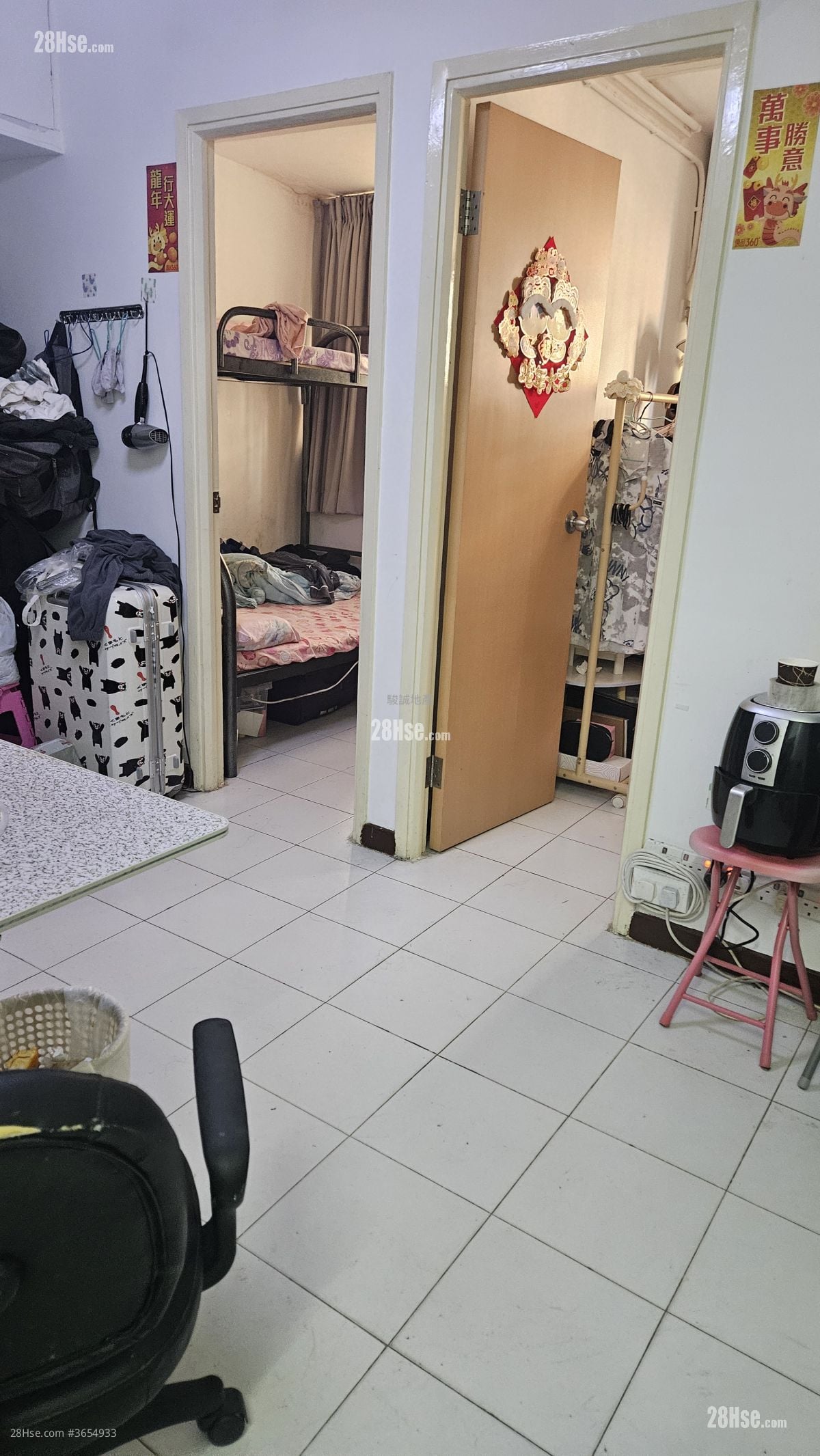 唐楼 售盘 4 房 , 2 浴室 614 平方尺