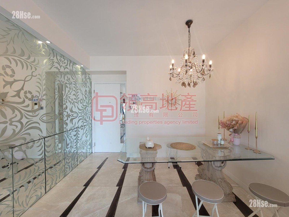 The Arch Sell 3 Bedrooms , 2 Bathrooms 934 ft²