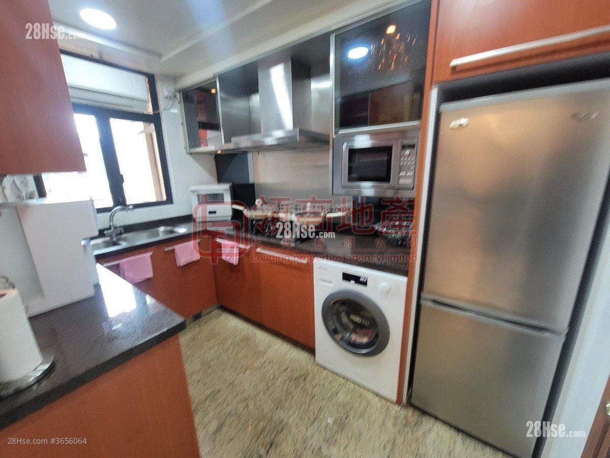 The Arch Sell 3 Bedrooms , 2 Bathrooms 934 ft²