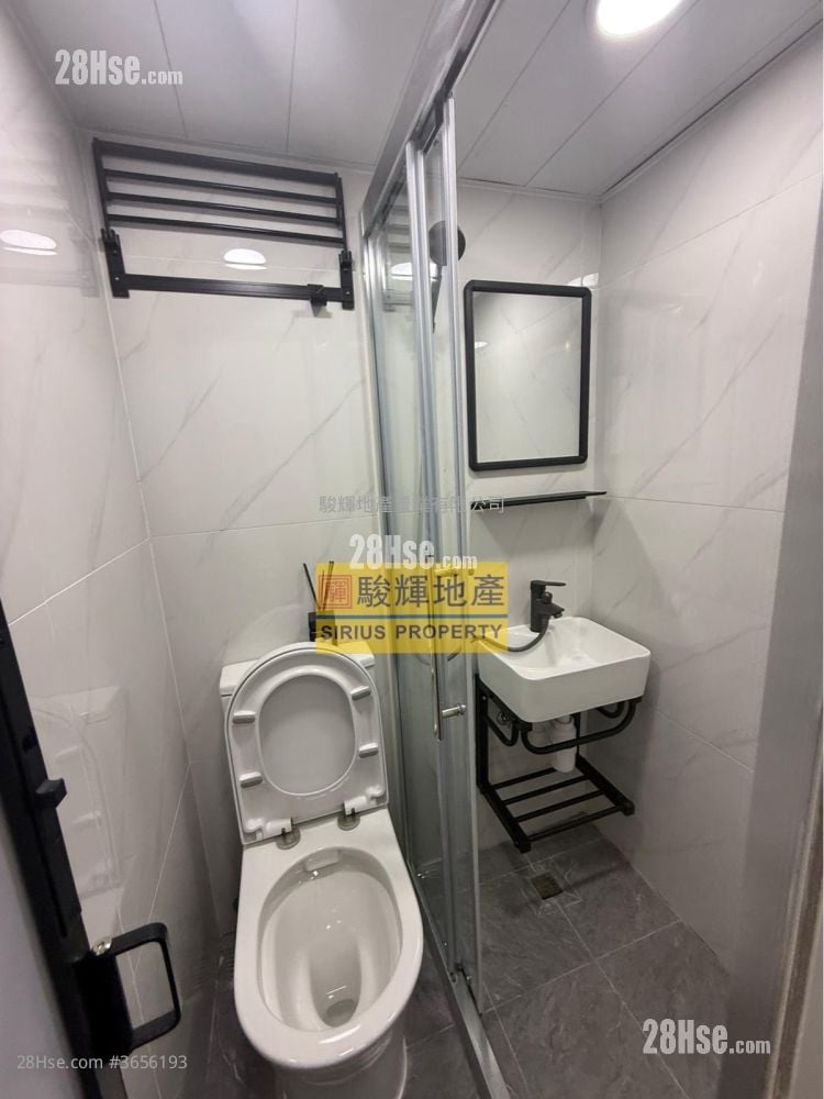 金冠大厦 租盘 150 平方尺