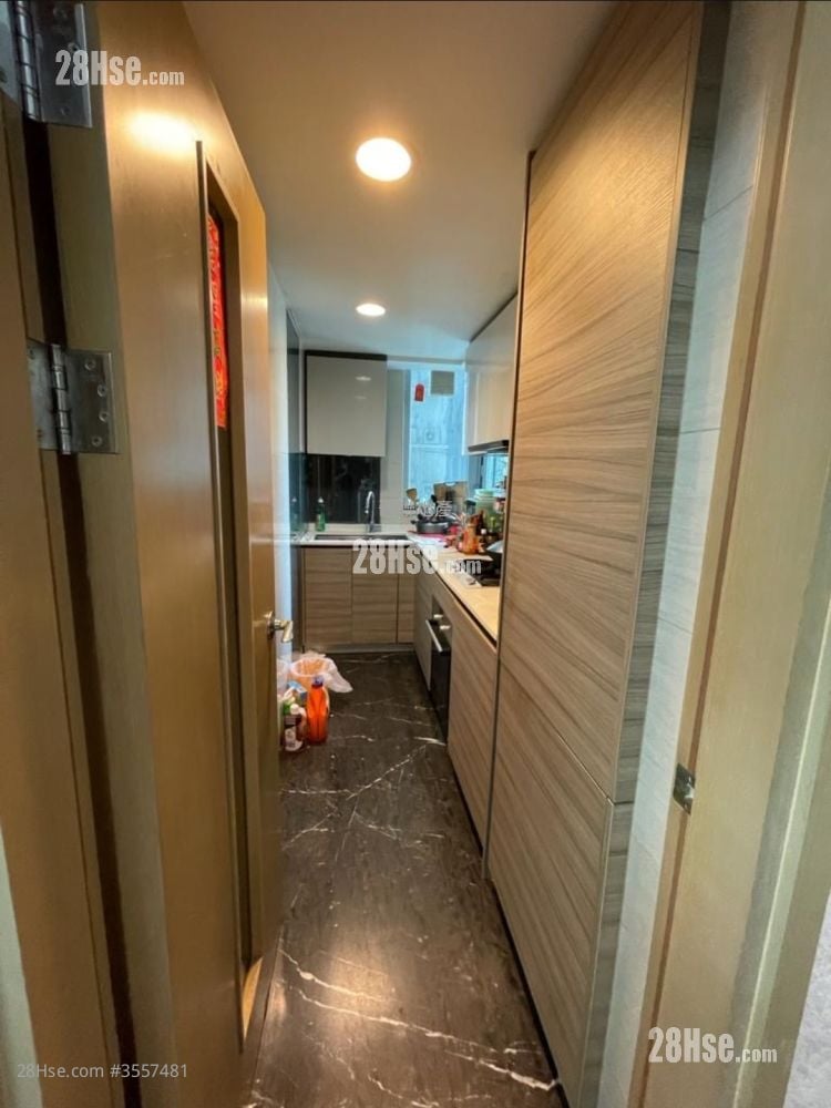 The Riverpark Sell 3 Bedrooms , 2 Bathrooms 725 ft²