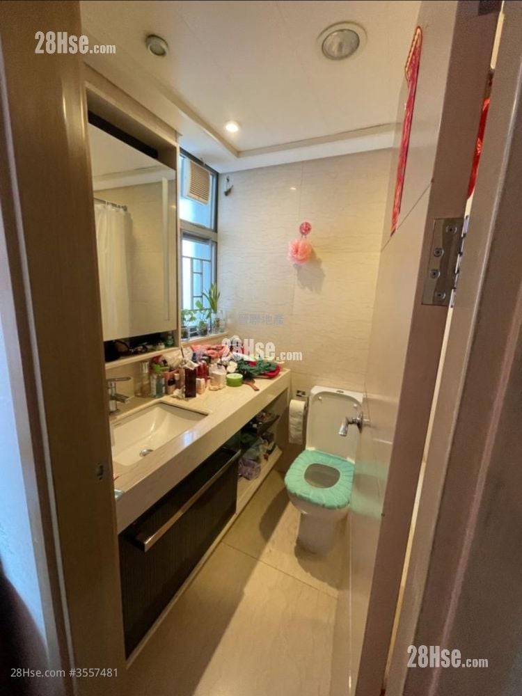 The Riverpark Sell 3 Bedrooms , 2 Bathrooms 725 ft²