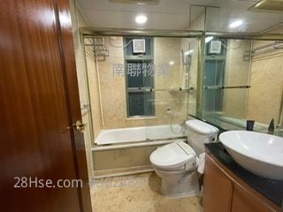 海天峰 售盘 3 房 , 3 浴室 935 平方尺