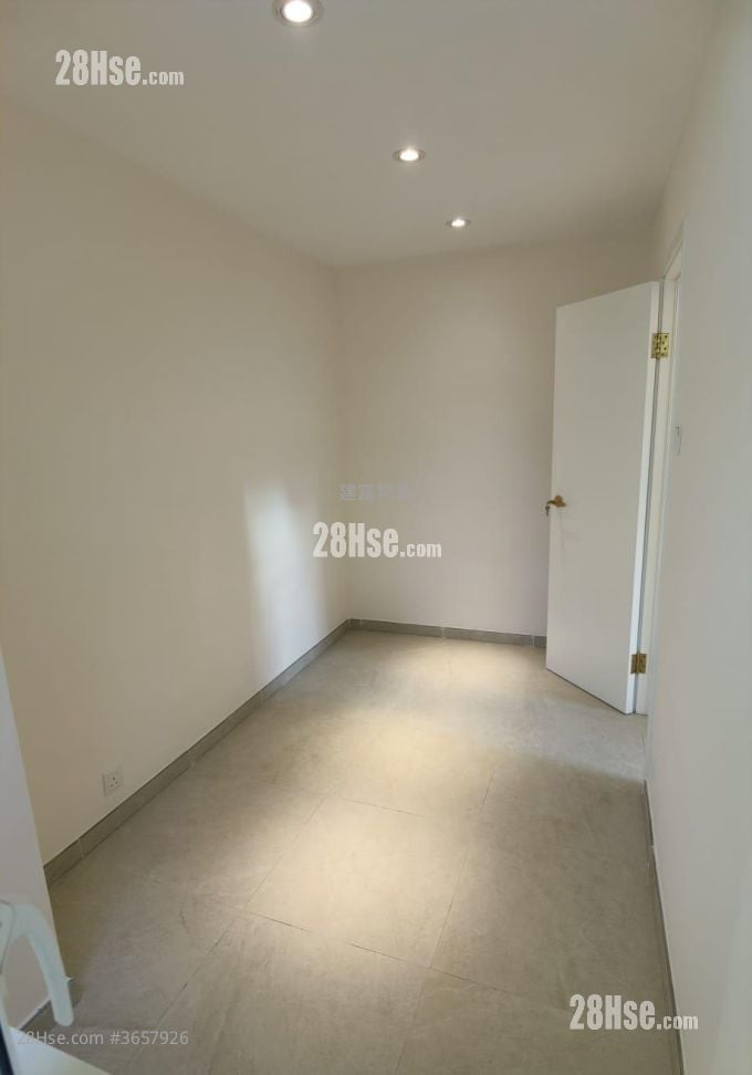 宏發大廈 售盤 2 房 , 1 浴室 269 平方呎