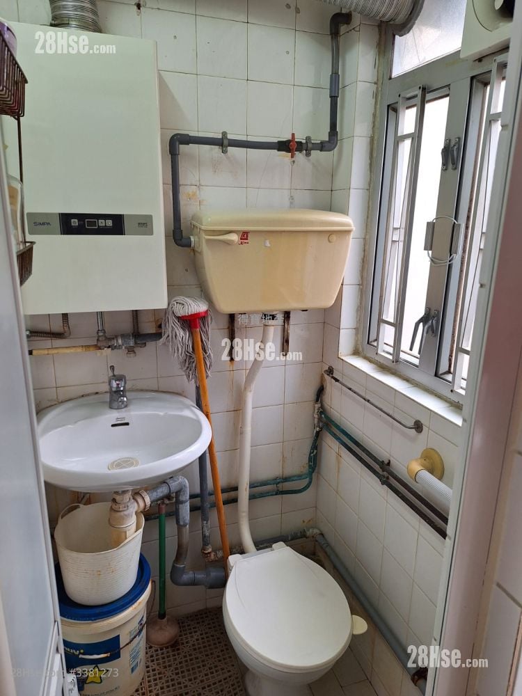 Apartment Sell 2 Bedrooms , 1 Bathroom 328 ft²