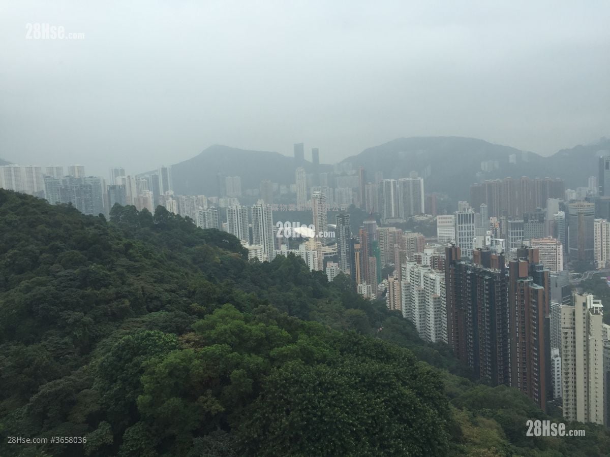 云景台 售盘 4 房 , 3 浴室 1,065 平方尺