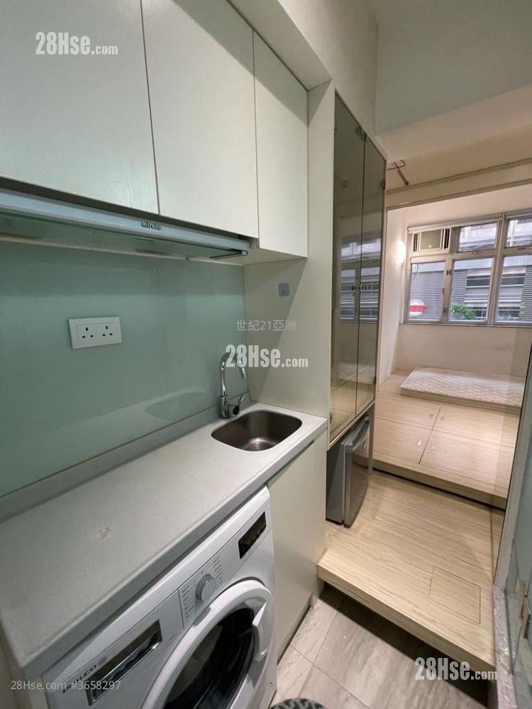 Sze Bo Building Rental Studio , 1 Bathroom 180 ft²