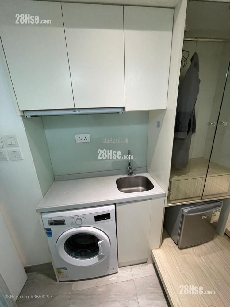 Sze Bo Building Rental Studio , 1 Bathroom 180 ft²