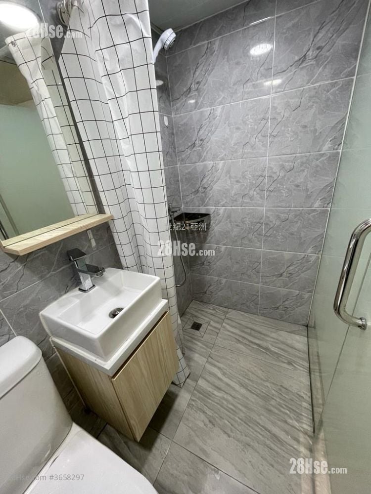 Sze Bo Building Rental Studio , 1 Bathroom 180 ft²