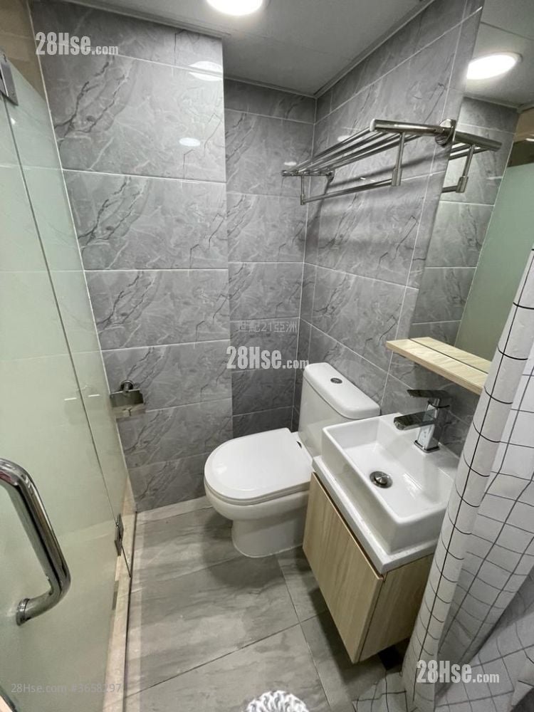 Sze Bo Building Rental Studio , 1 Bathroom 180 ft²