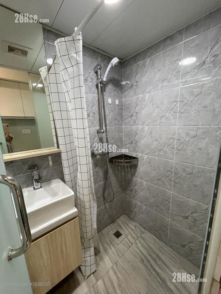 Sze Bo Building Rental Studio , 1 Bathroom 180 ft²