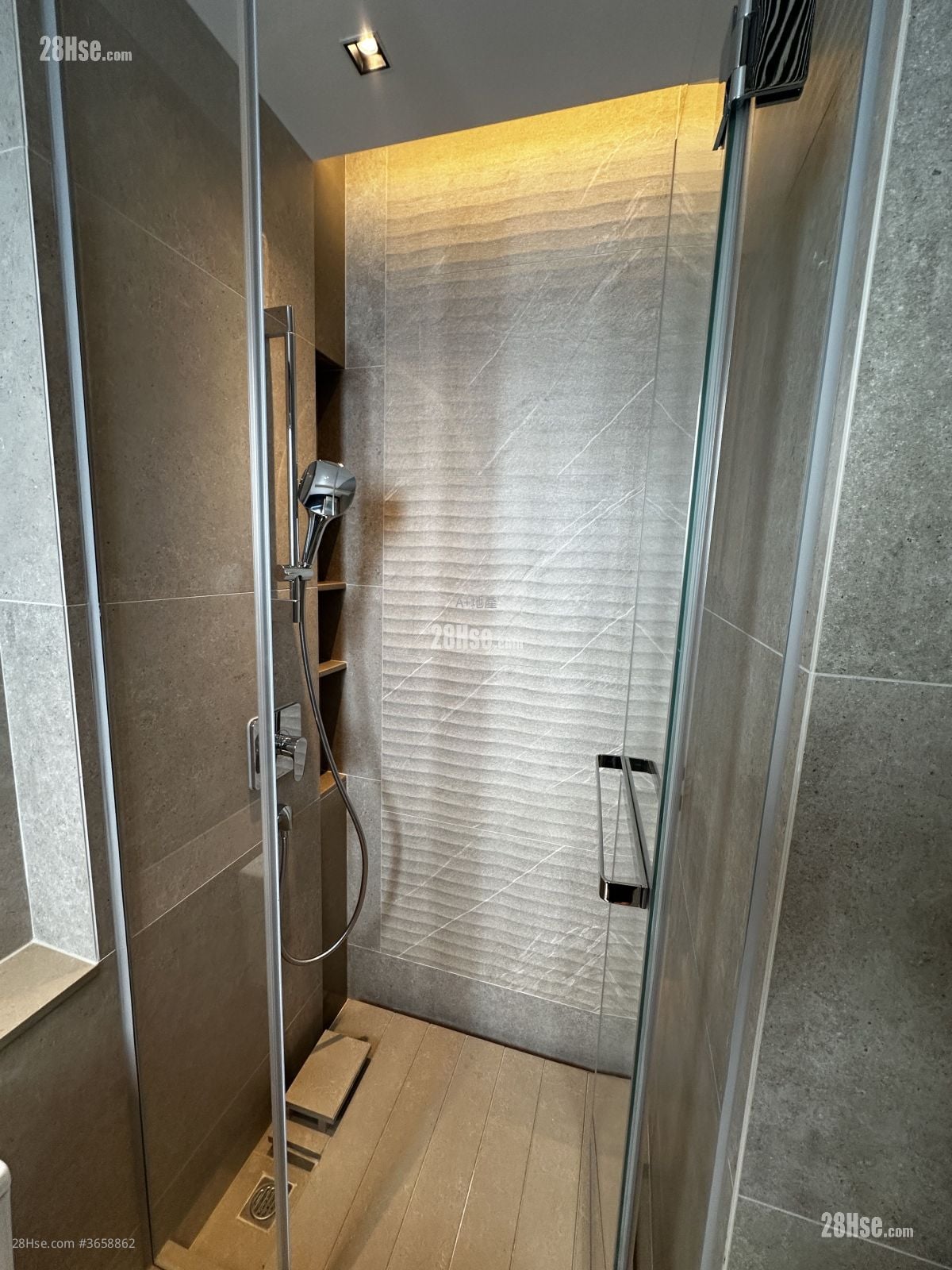 Prince Central 租盘 1 房 , 1 浴室 303 平方尺