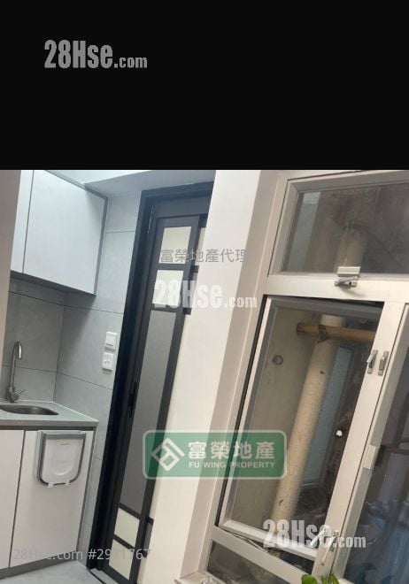 Tsung Nga Building Sell 3 Bedrooms 524 ft²