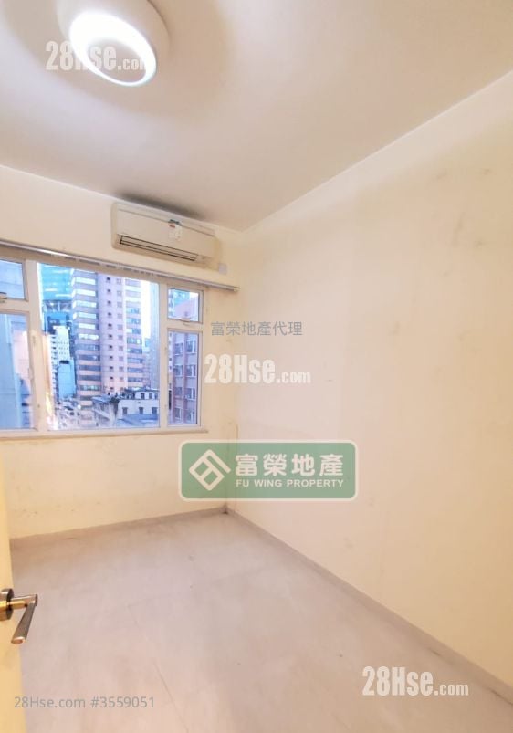 Lee Fat Building Sell 3 Bedrooms , 1 Bathroom 619 ft²