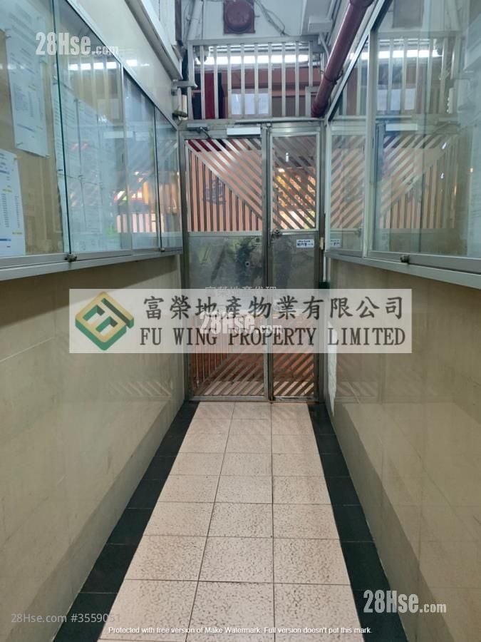 Lee Fat Building Sell 3 Bedrooms , 1 Bathroom 619 ft²