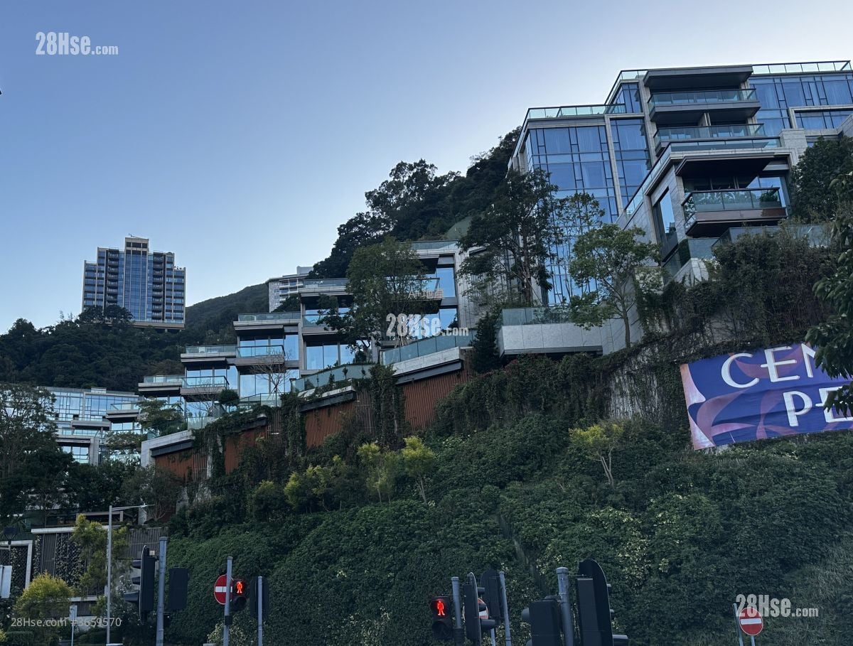 Central Peak Rental 4 Bedrooms , 3 Bathrooms 2,104 ft²