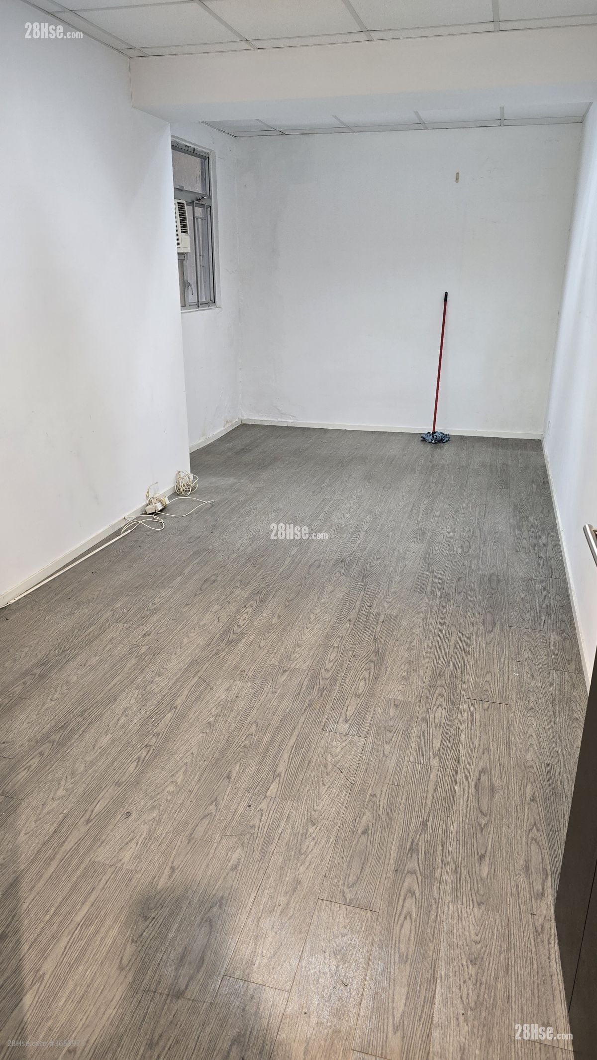 贵盛工业大厦 租盘 180 平方尺