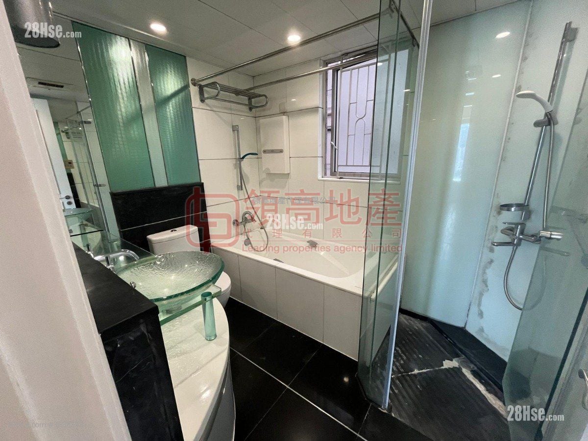 The Harbourside Sell 5+ Bedrooms , 3 Bathrooms 2,110 ft²