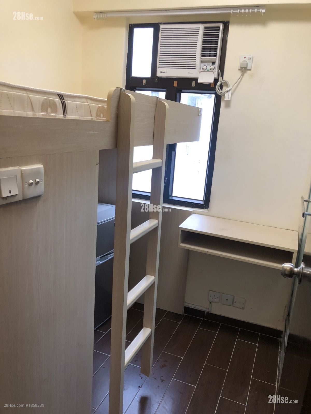 唐楼 租盘 1 房 , 1 浴室 120 平方尺