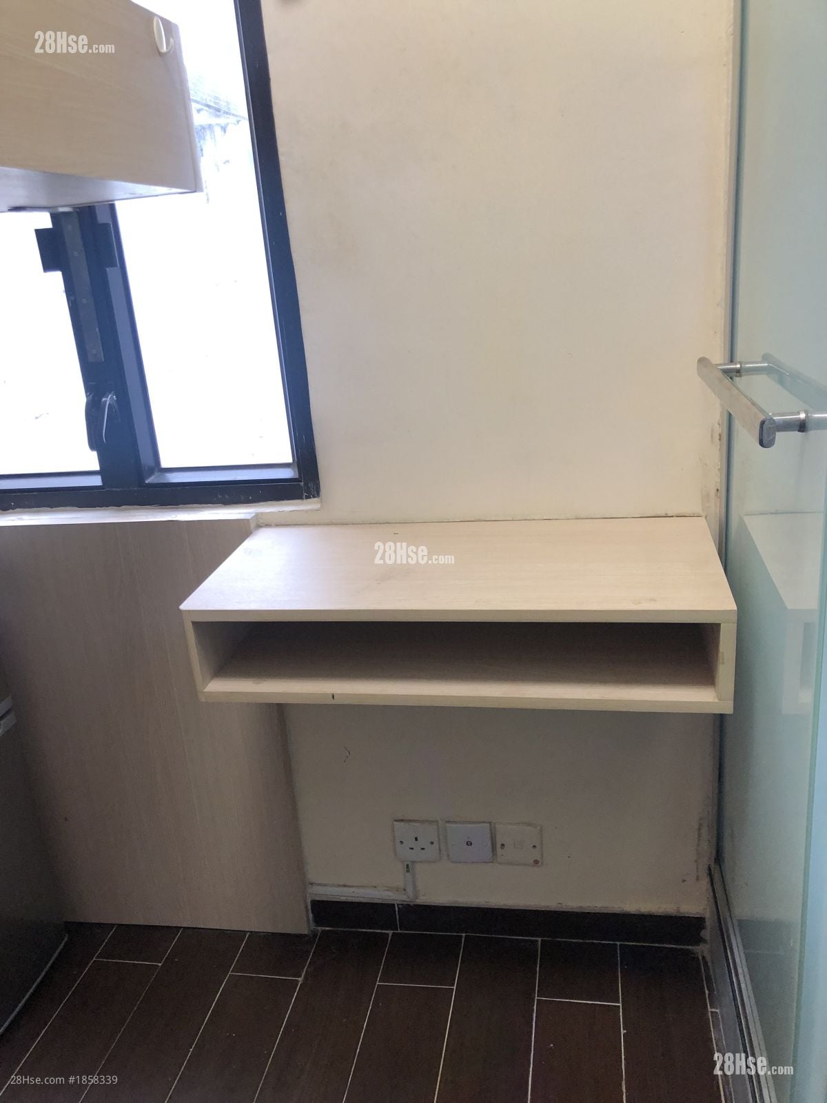 唐楼 租盘 1 房 , 1 浴室 120 平方尺