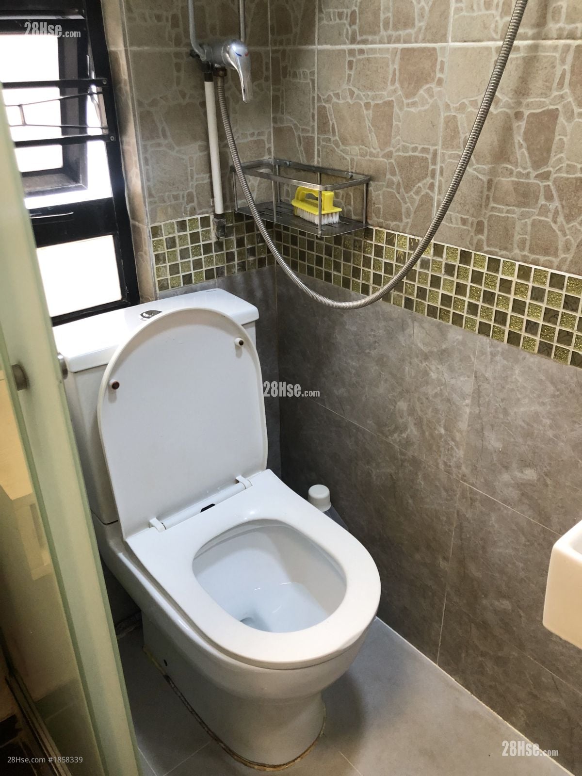 唐楼 租盘 1 房 , 1 浴室 120 平方尺