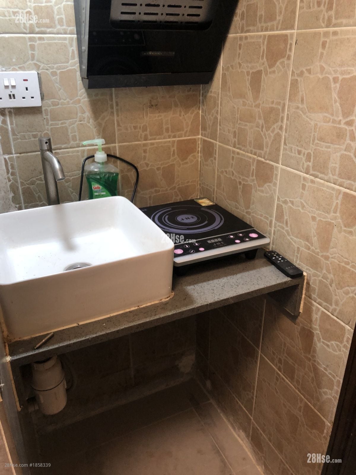 唐楼 租盘 1 房 , 1 浴室 120 平方尺