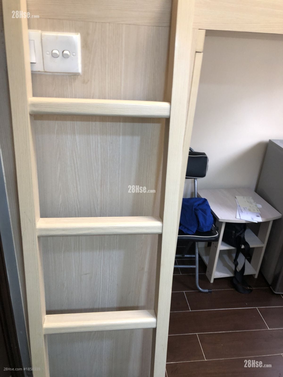 唐楼 租盘 1 房 , 1 浴室 120 平方尺