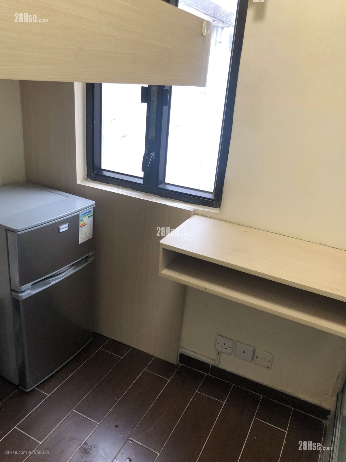 唐楼 租盘 1 房 , 1 浴室 120 平方尺