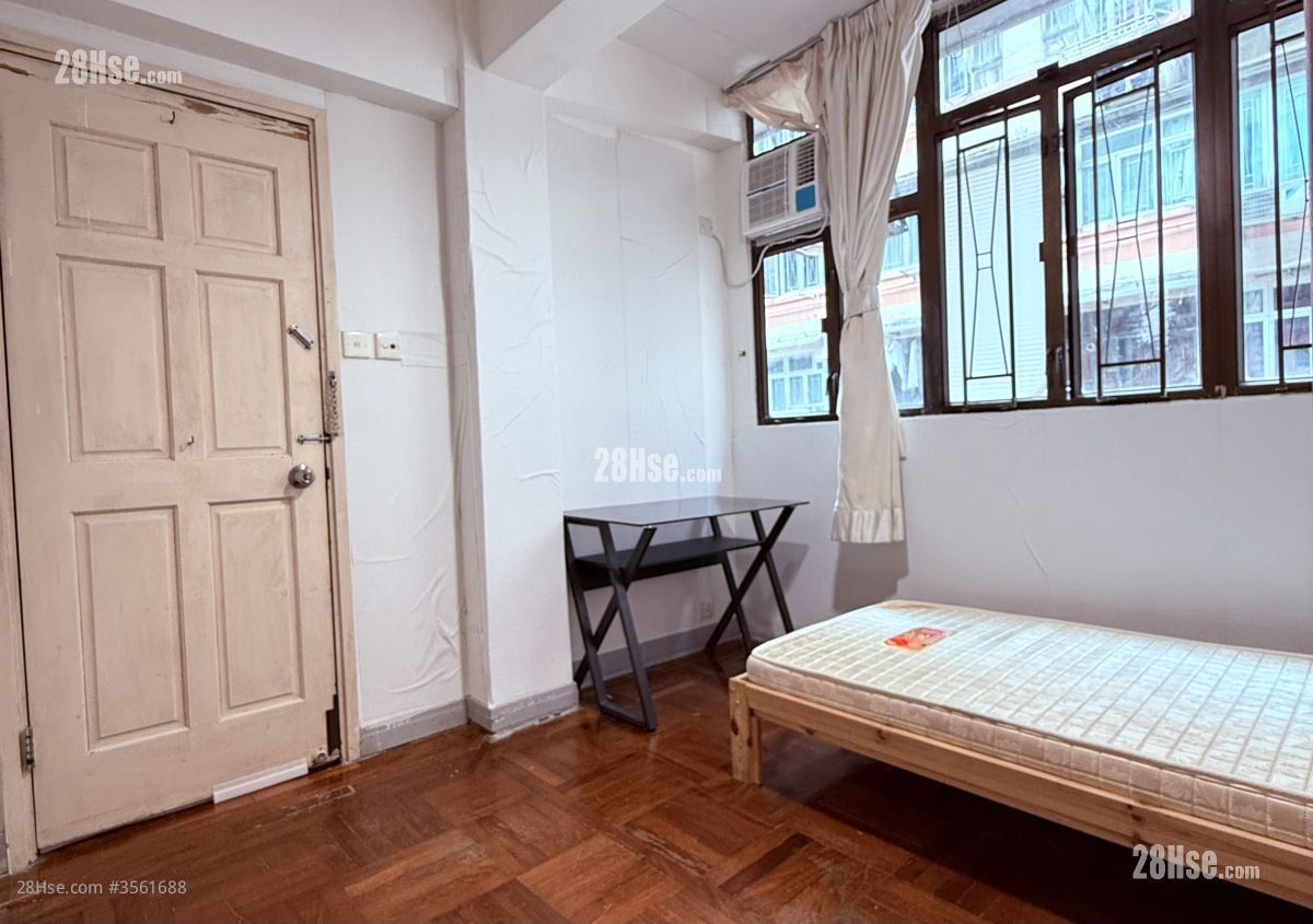 睡房 1: 希云大厦 租盘 4 房 , 2 浴室 880 平方尺